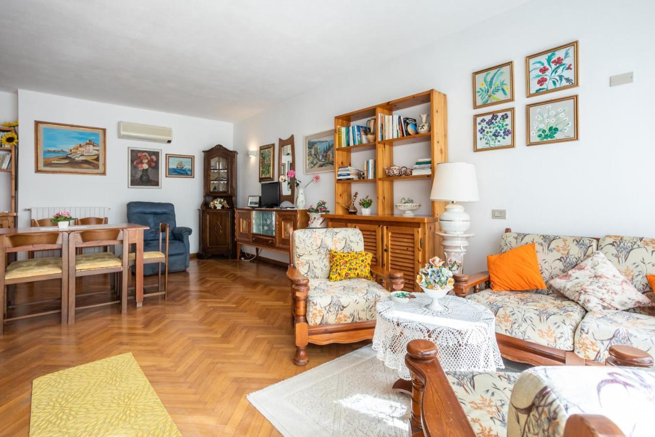 Casa Di Paolo E Roberta Panzió Santa Teresa Gallura Kültér fotó