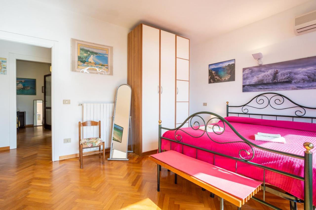 Casa Di Paolo E Roberta Panzió Santa Teresa Gallura Kültér fotó
